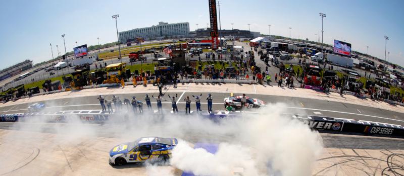 DuraMAX Drydene 400 presented by RelaDyne: Chase Elliott takes second Monster Mile title Photo